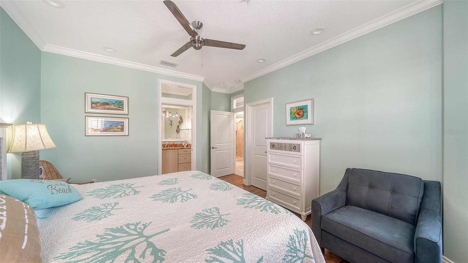 314 BAY DR S #5, BRADENTON BEACH, FL, 34217