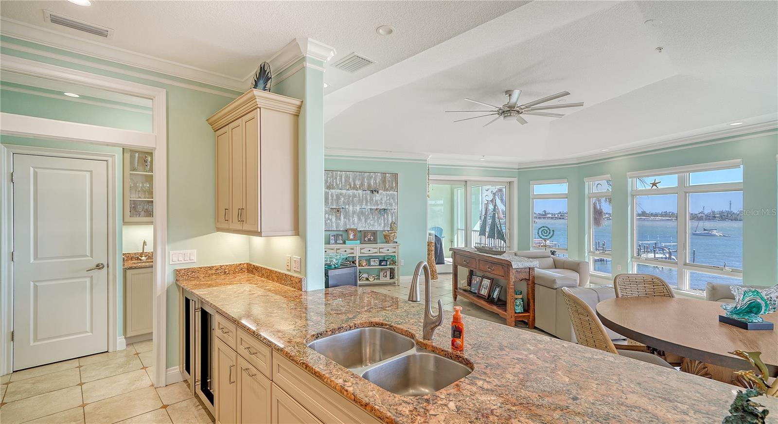 314 BAY DR S #5, BRADENTON BEACH, FL, 34217