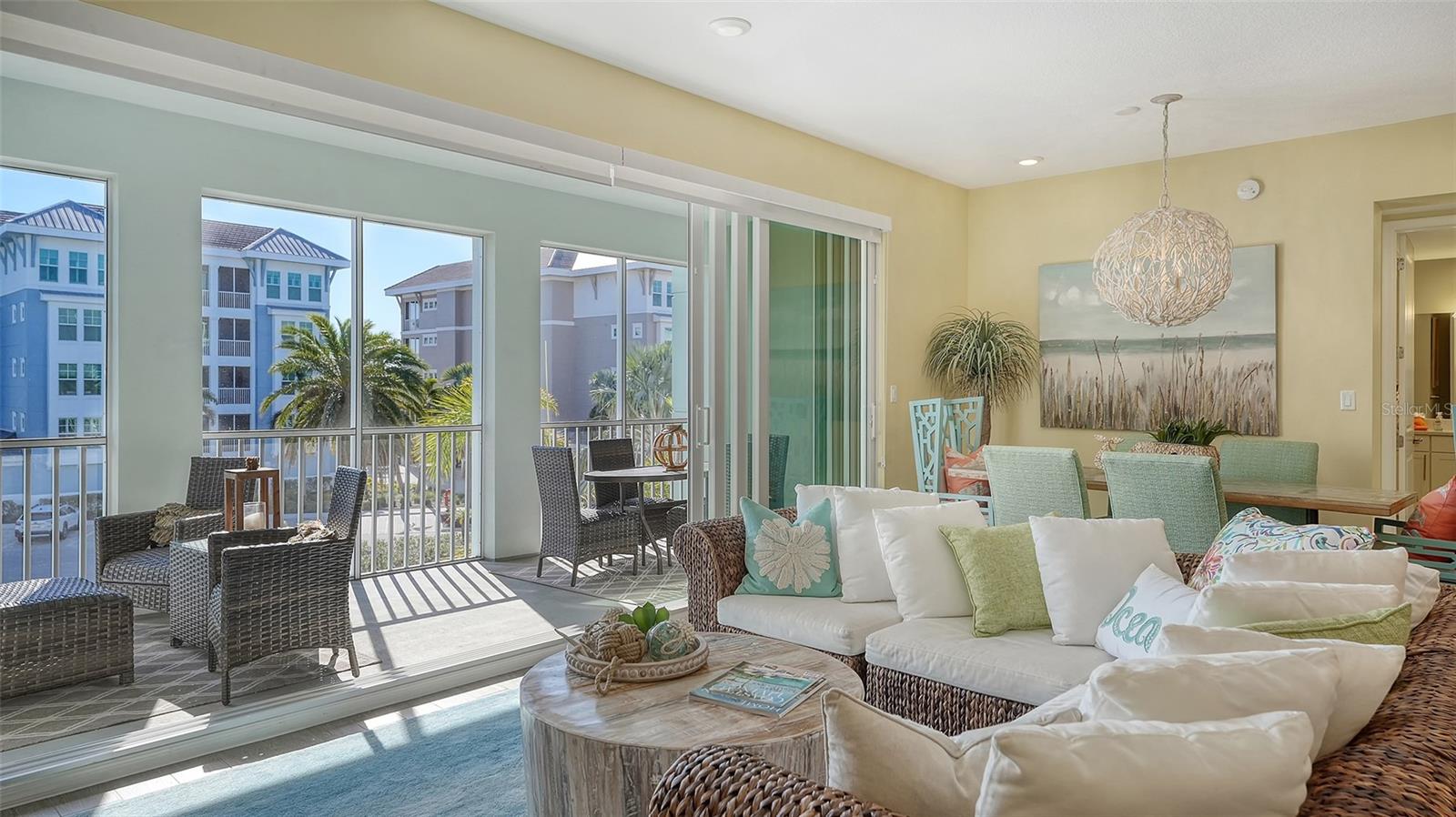 388 ARUBA CIR #201, BRADENTON, FL, 34209