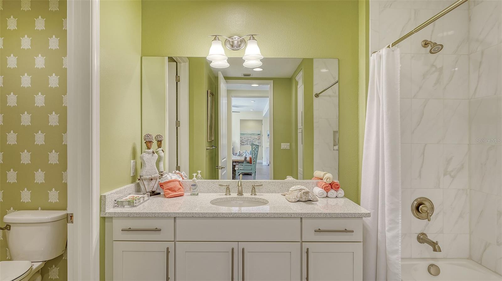 388 ARUBA CIR #201, BRADENTON, FL, 34209
