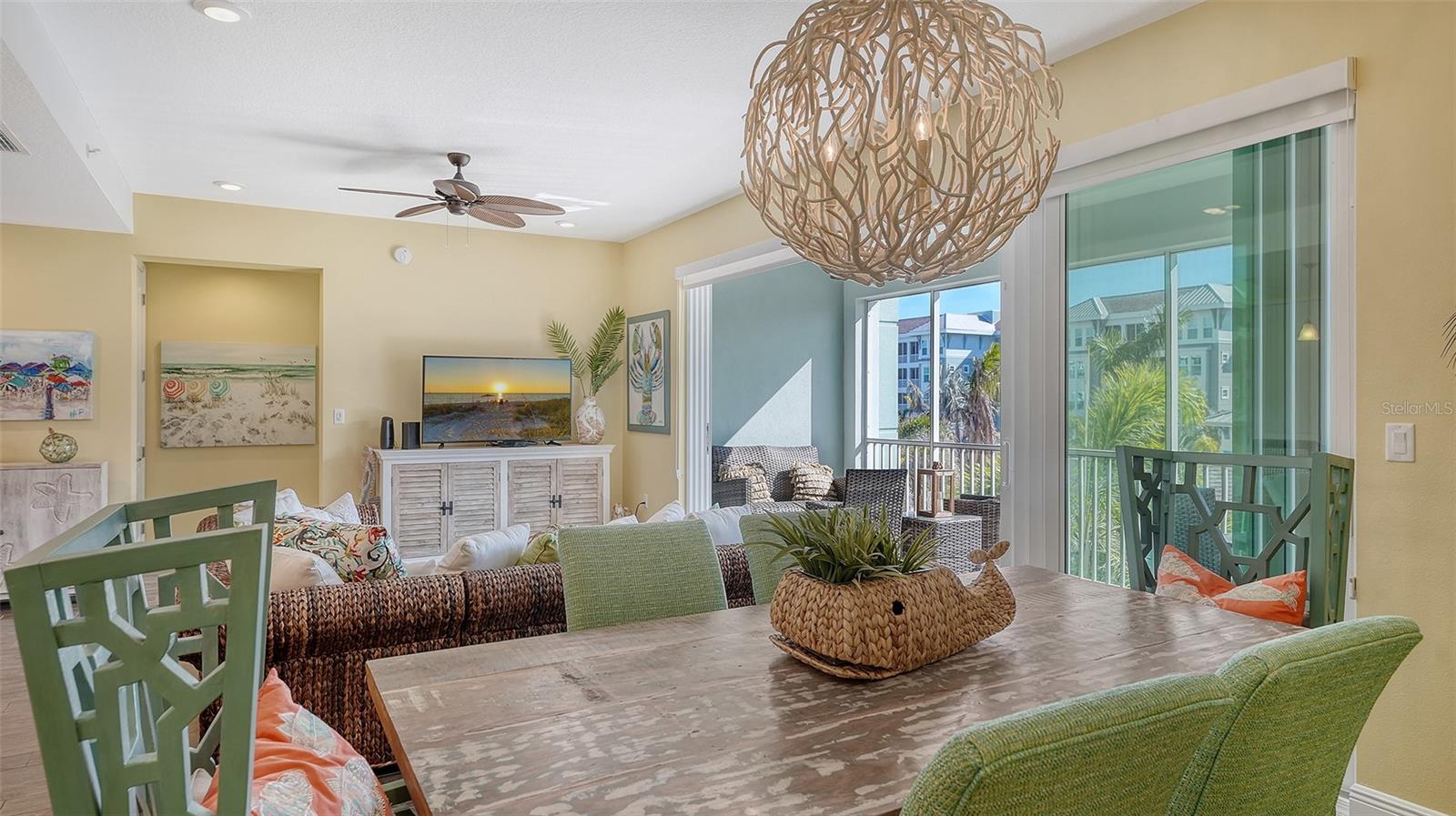 388 ARUBA CIR #201, BRADENTON, FL, 34209