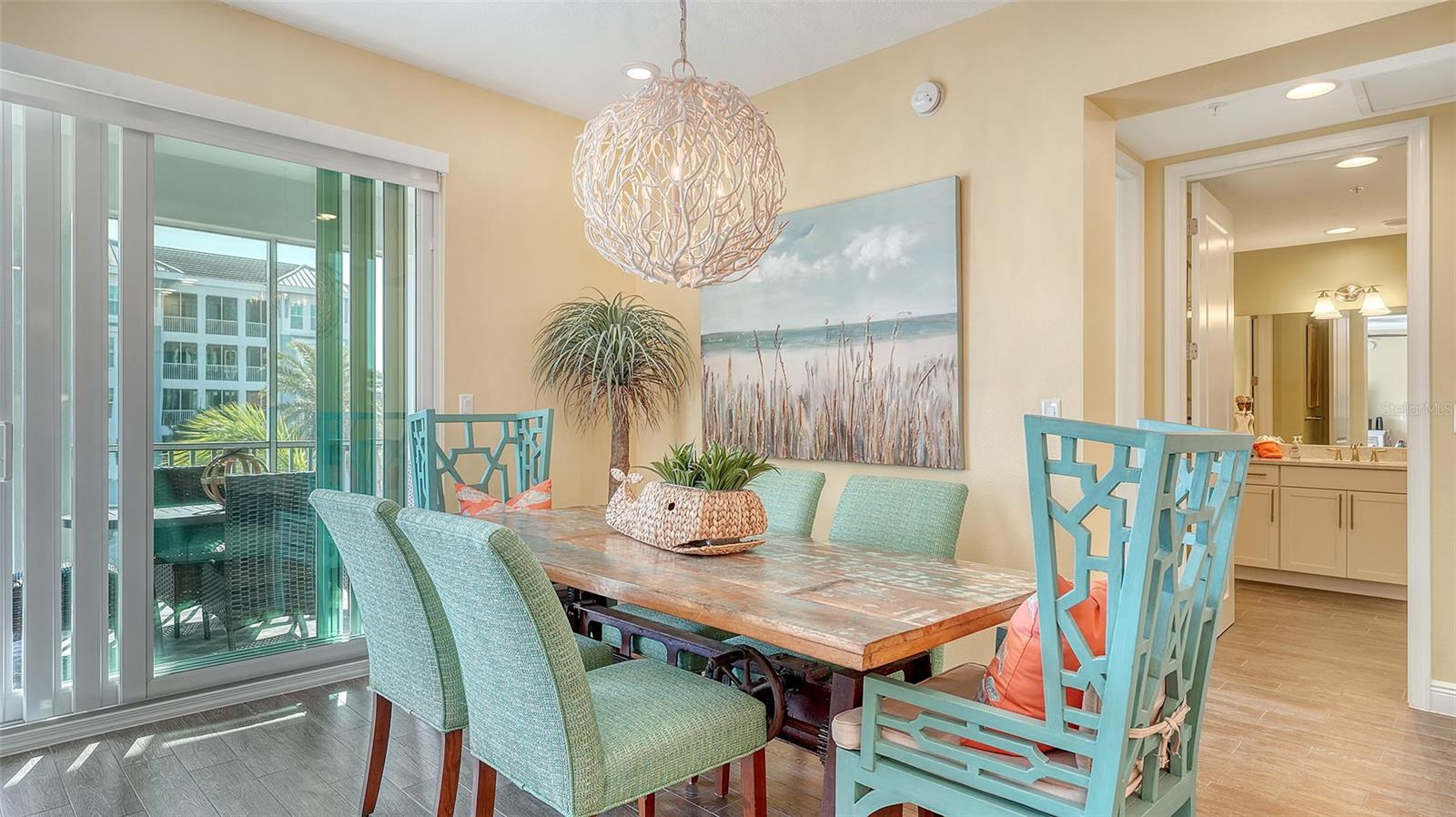 388 ARUBA CIR #201, BRADENTON, FL, 34209