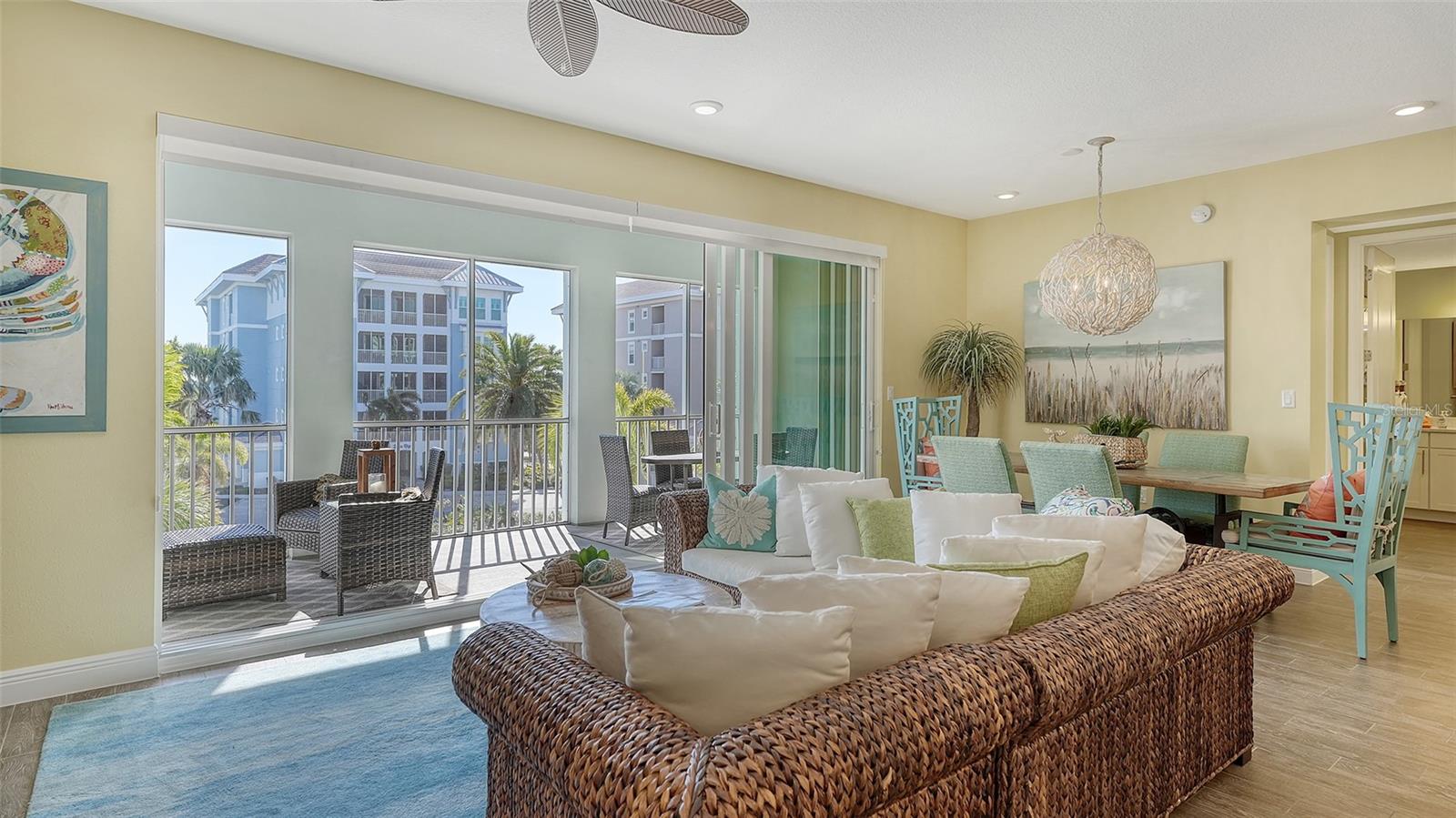 388 ARUBA CIR #201, BRADENTON, FL, 34209
