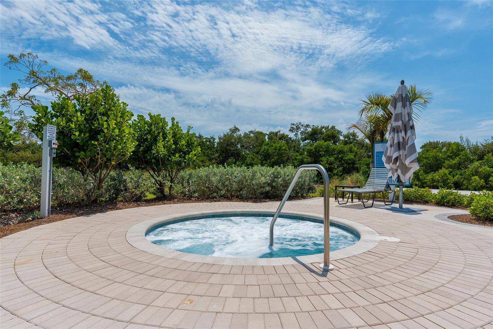 388 ARUBA CIR #201, BRADENTON, FL, 34209
