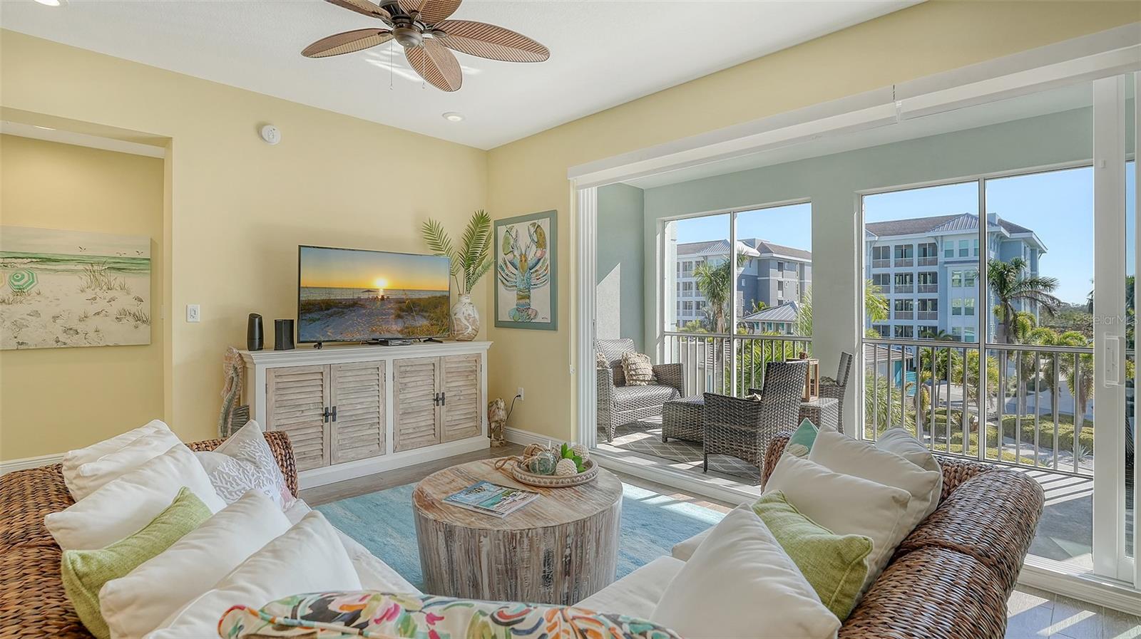388 ARUBA CIR #201, BRADENTON, FL, 34209