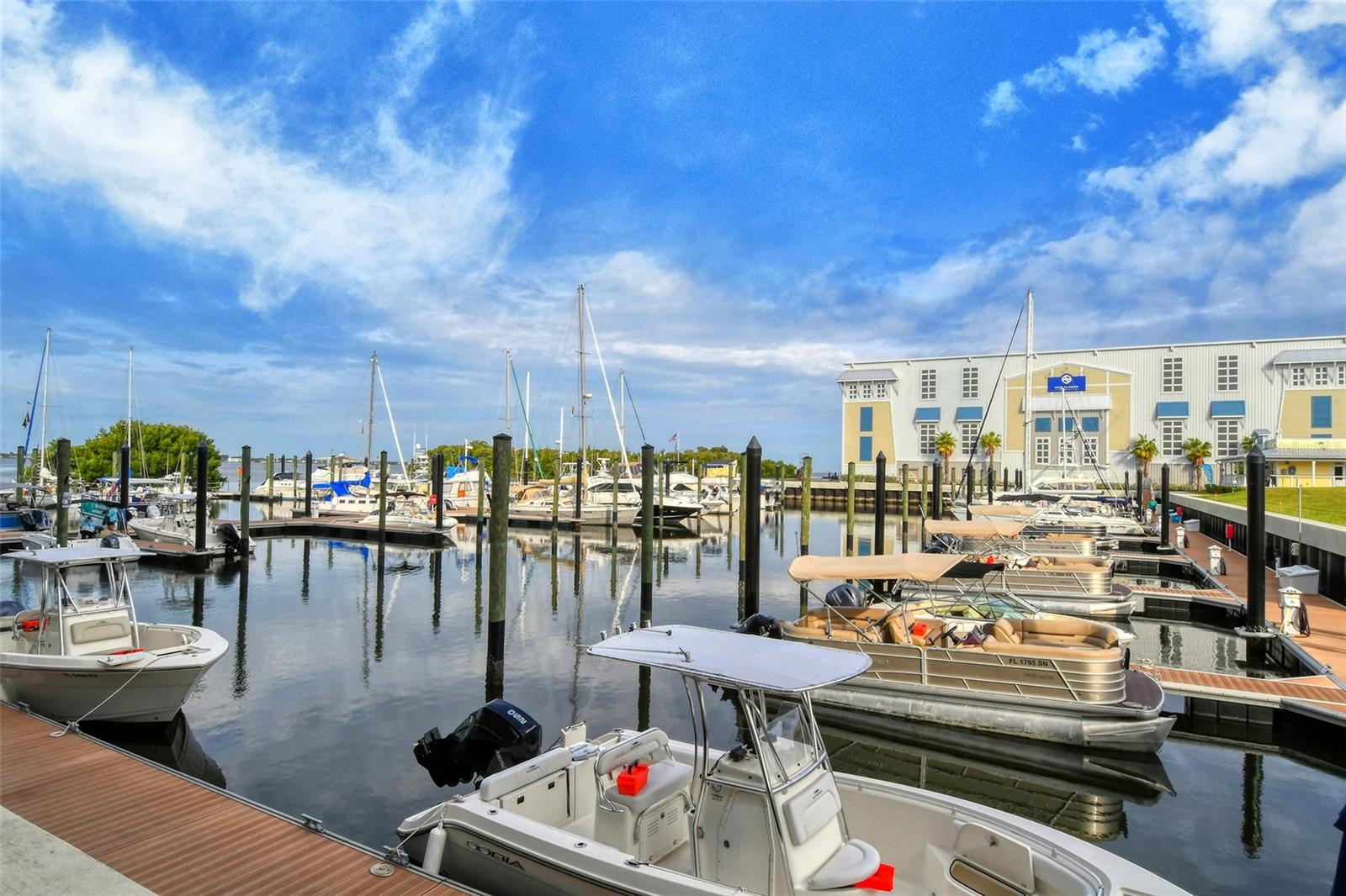 388 ARUBA CIR #201, BRADENTON, FL, 34209