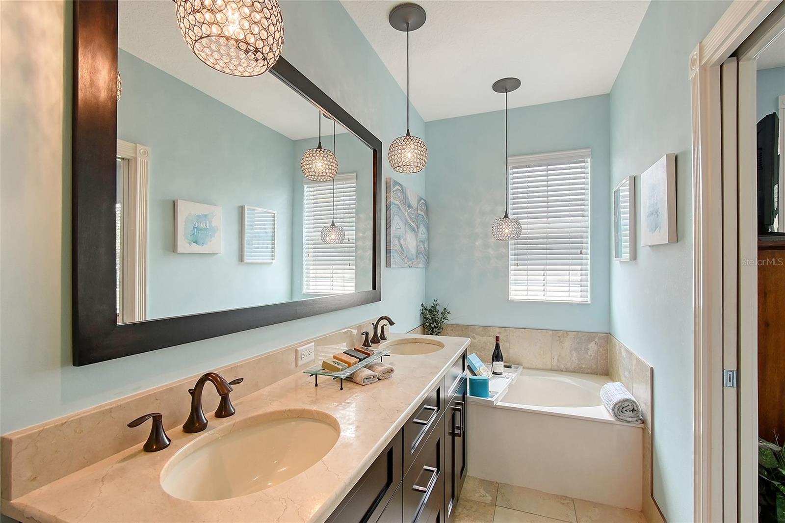 6008 MADRANO DR, SARASOTA, FL, 34232