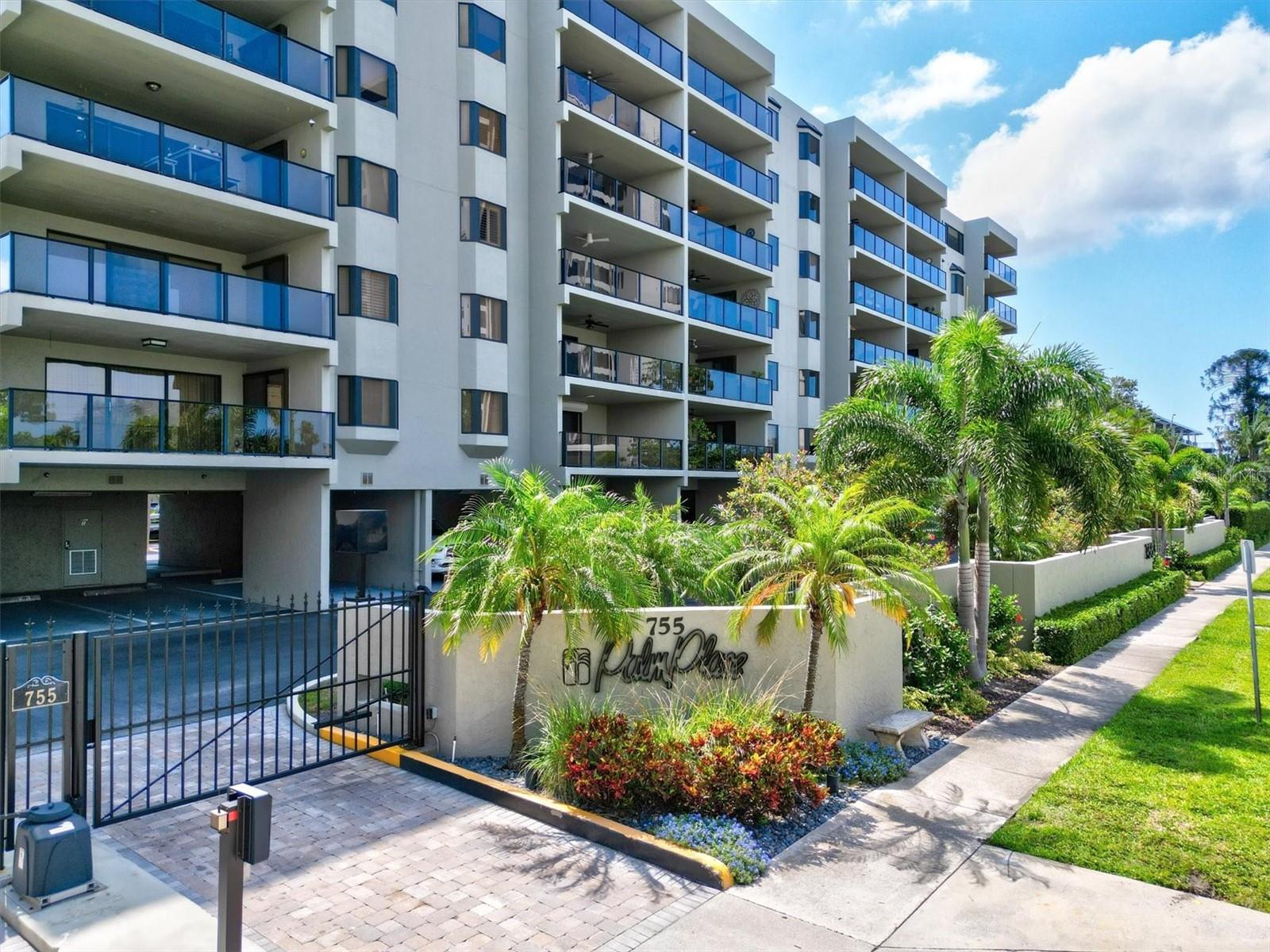 755 S PALM AVENUE #604, SARASOTA, FL, 34236