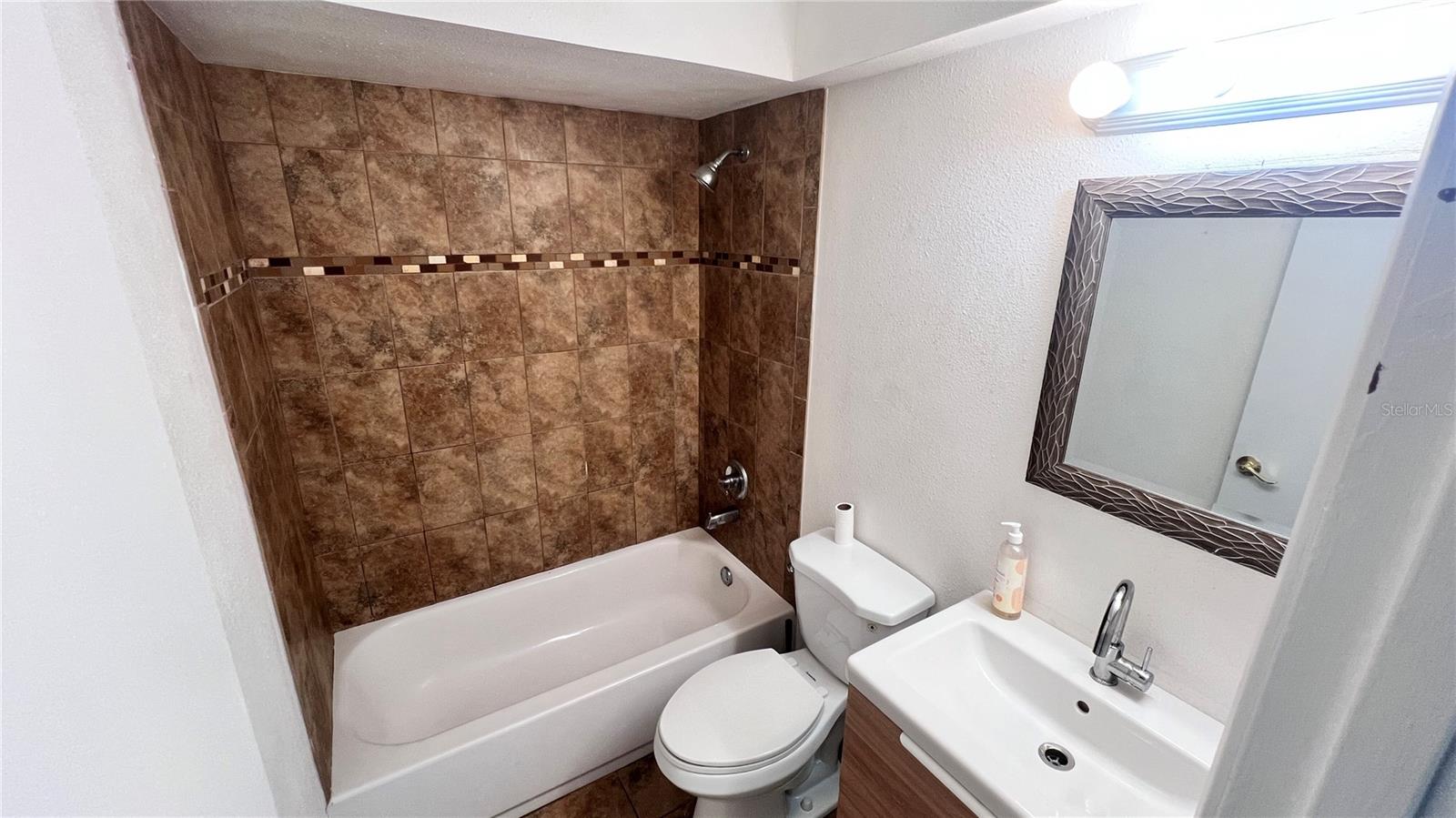 2608 LONDON BRIDGE CT, ORLANDO, FL, 32837