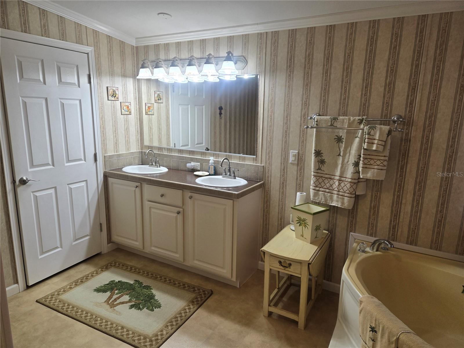 18600 SE 17TH ST, SILVER SPRINGS, FL, 34488