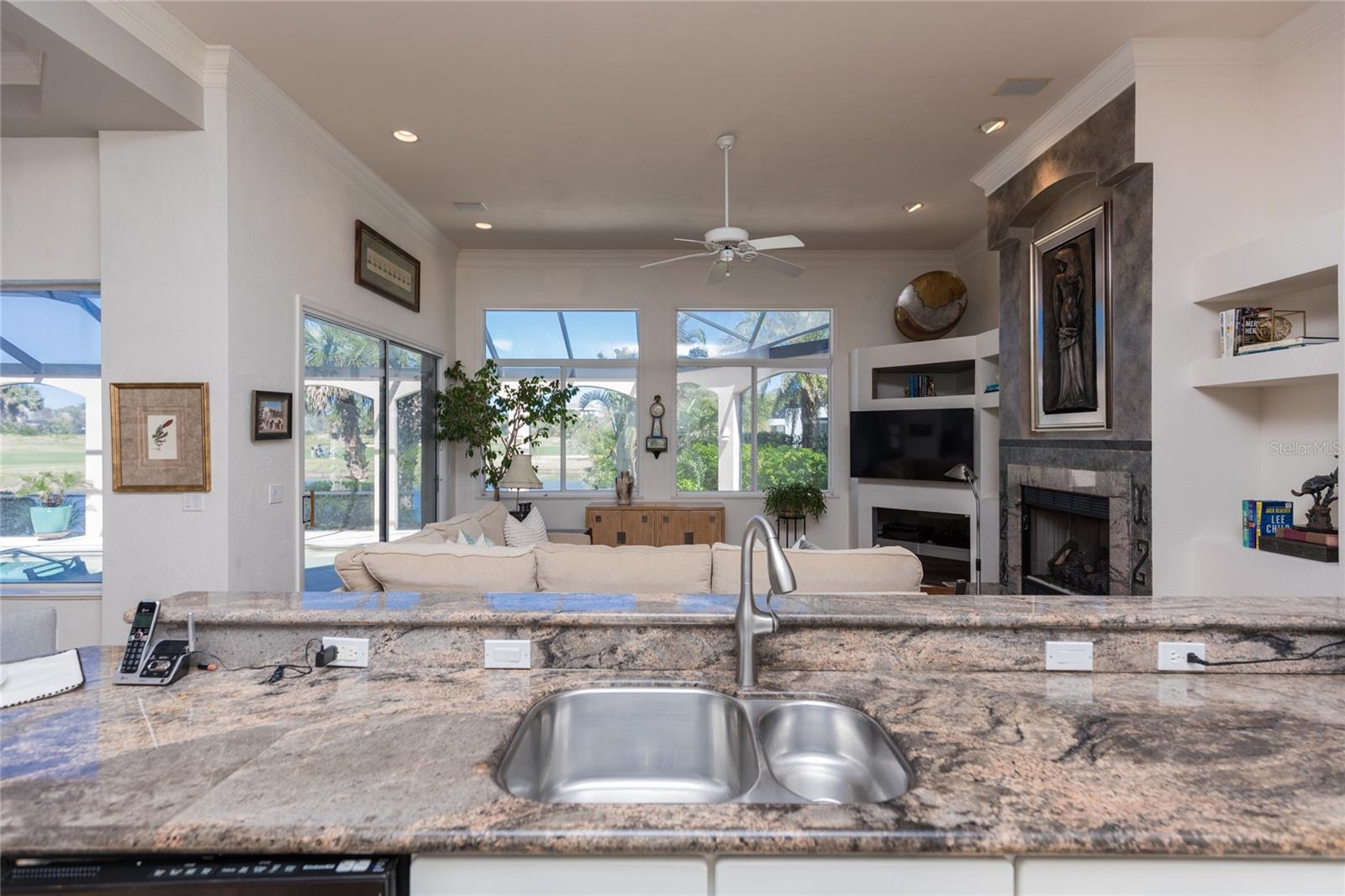 8 CORDOBA CT, PALM COAST, FL, 32137