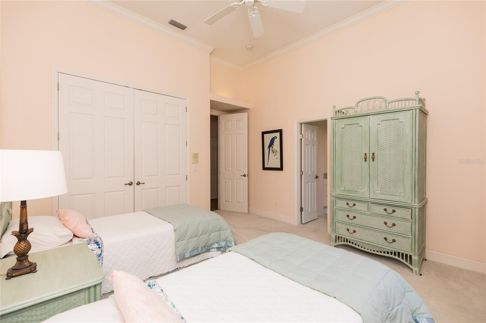 8 CORDOBA CT, PALM COAST, FL, 32137