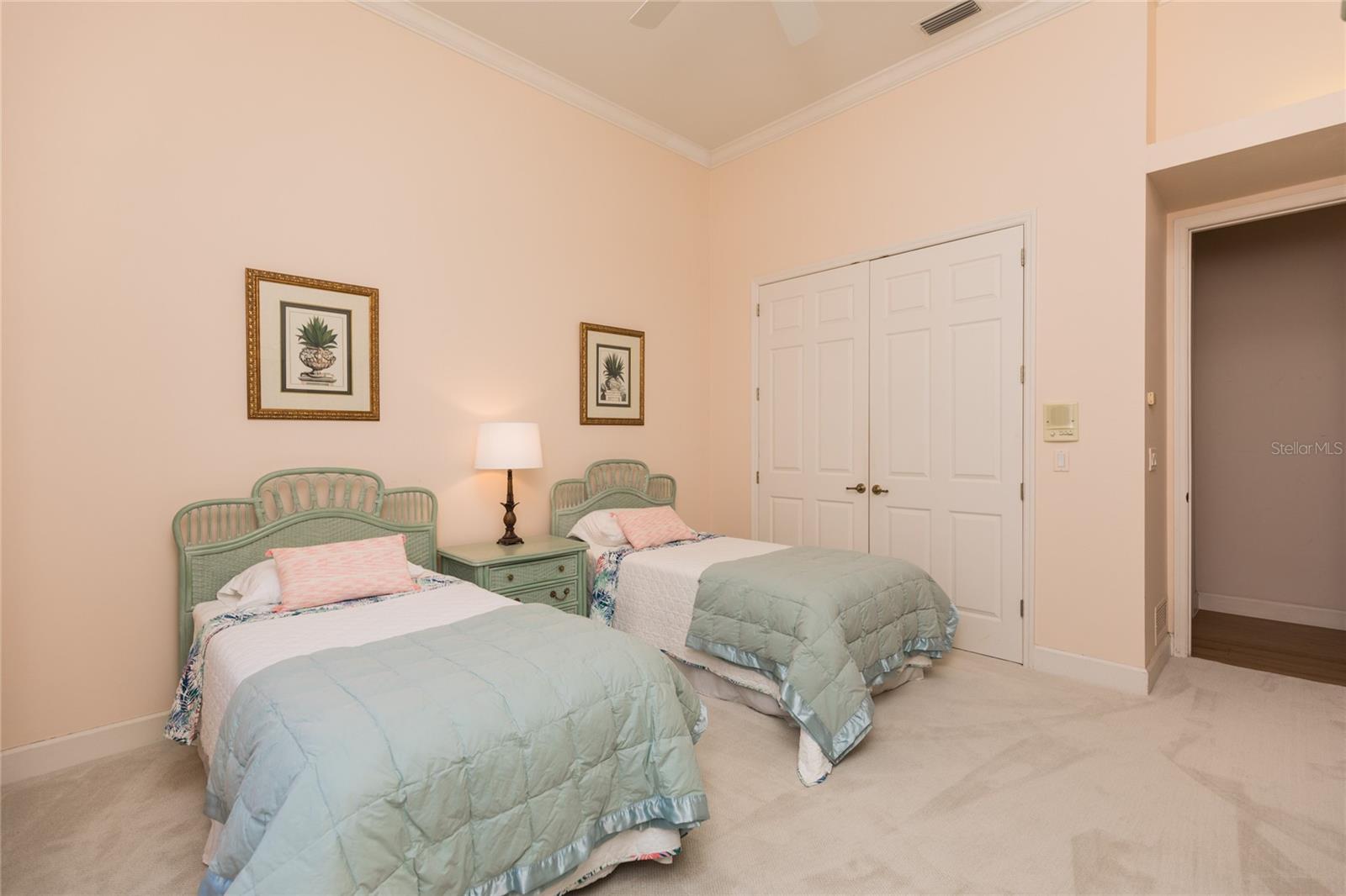 8 CORDOBA CT, PALM COAST, FL, 32137