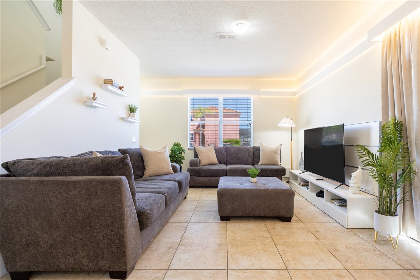 561 LAS FUENTES DR, KISSIMMEE, FL, 34746