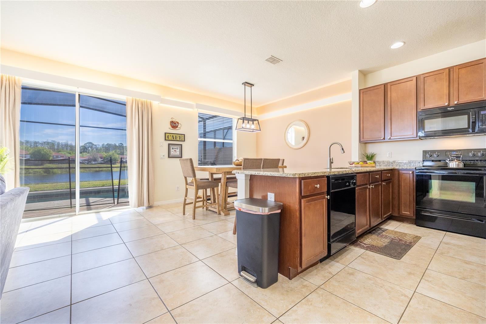 561 LAS FUENTES DR, KISSIMMEE, FL, 34746