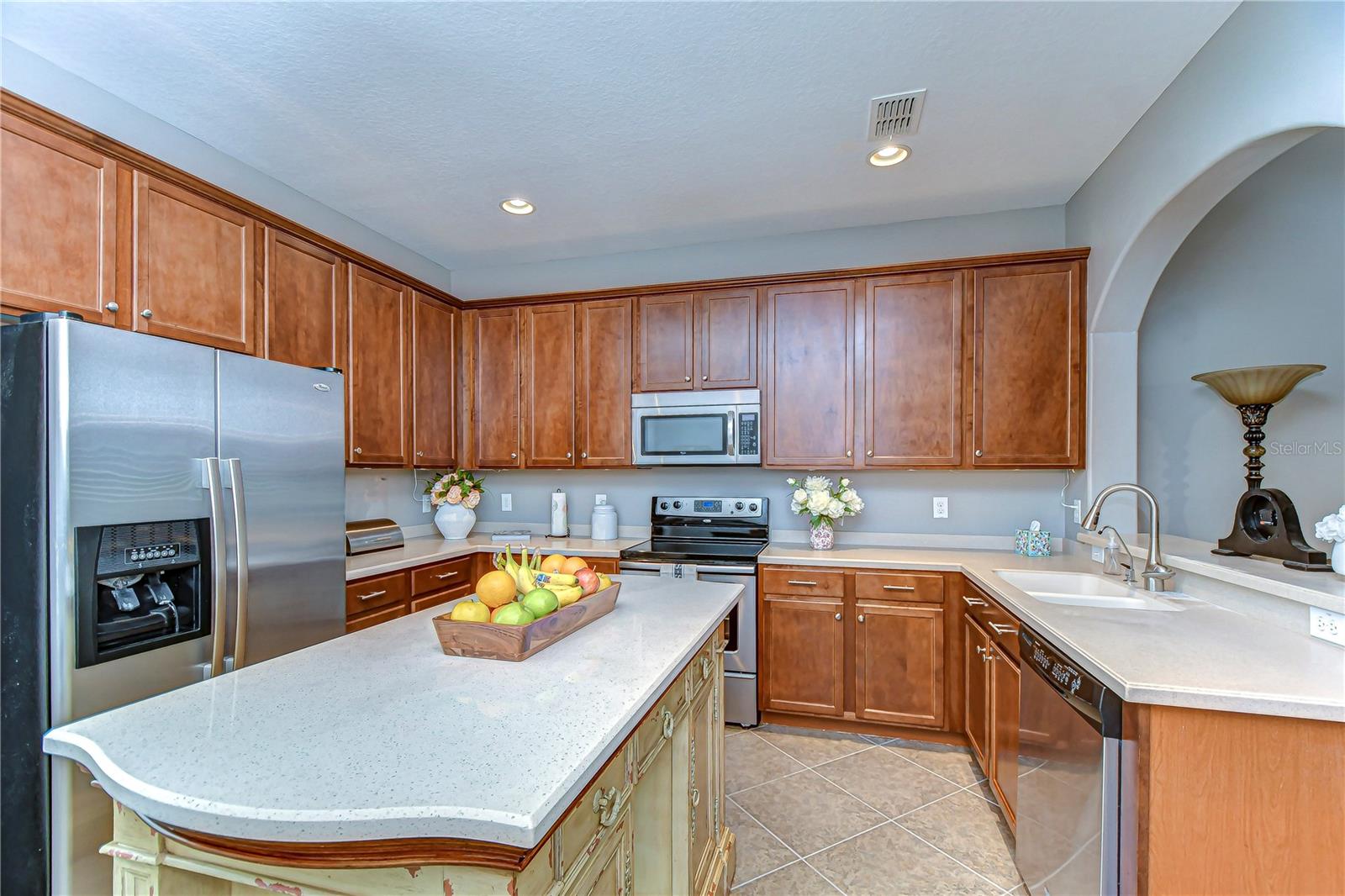 12646 CARLBY CIR, TAMPA, FL, 33626