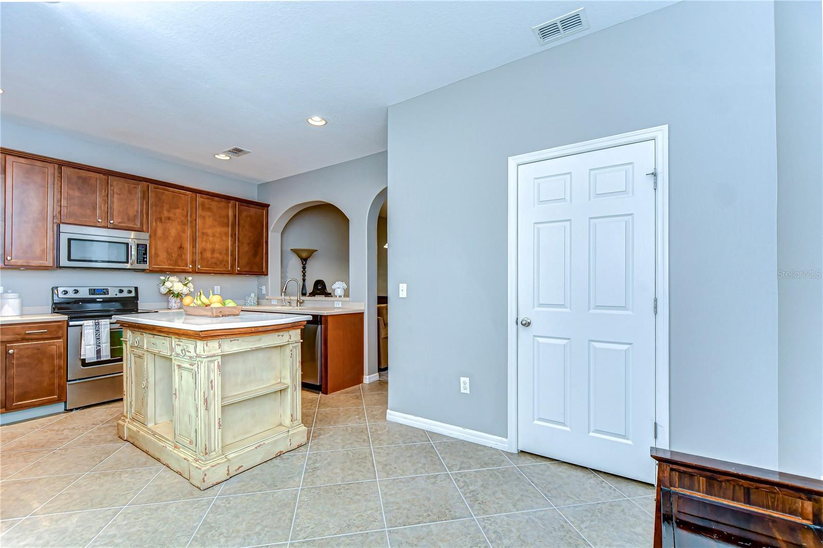 12646 CARLBY CIR, TAMPA, FL, 33626