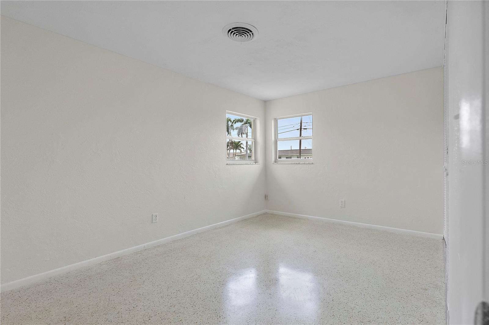 7911 N 2ND WAY N, ST PETERSBURG, FL, 33702