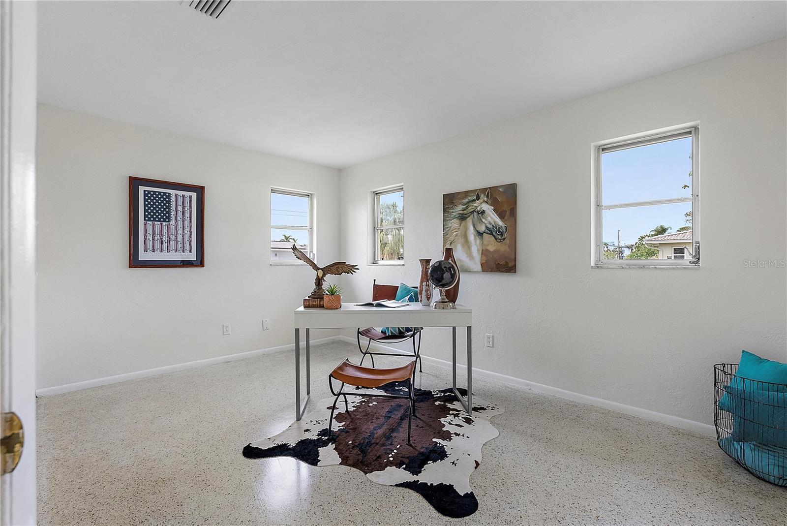 7911 N 2ND WAY N, ST PETERSBURG, FL, 33702
