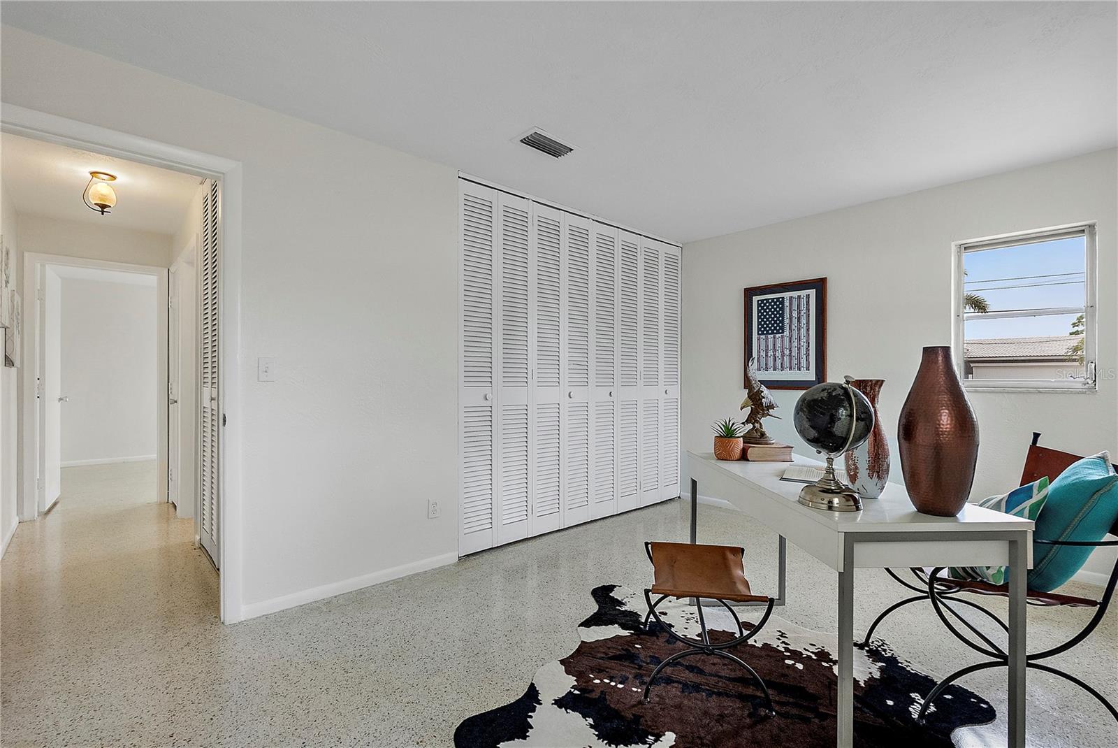 7911 N 2ND WAY N, ST PETERSBURG, FL, 33702
