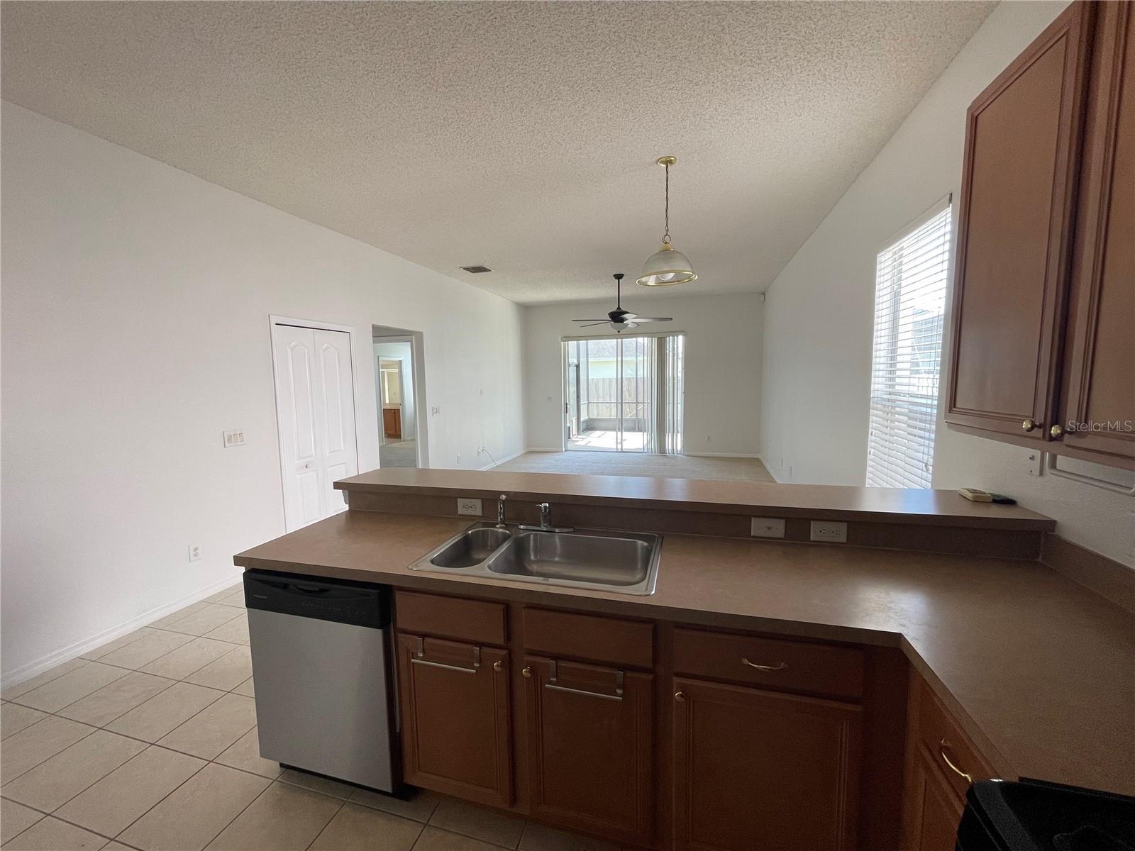 1352 ROYAL SAINT GEORGE DR, ORLANDO, FL, 32828