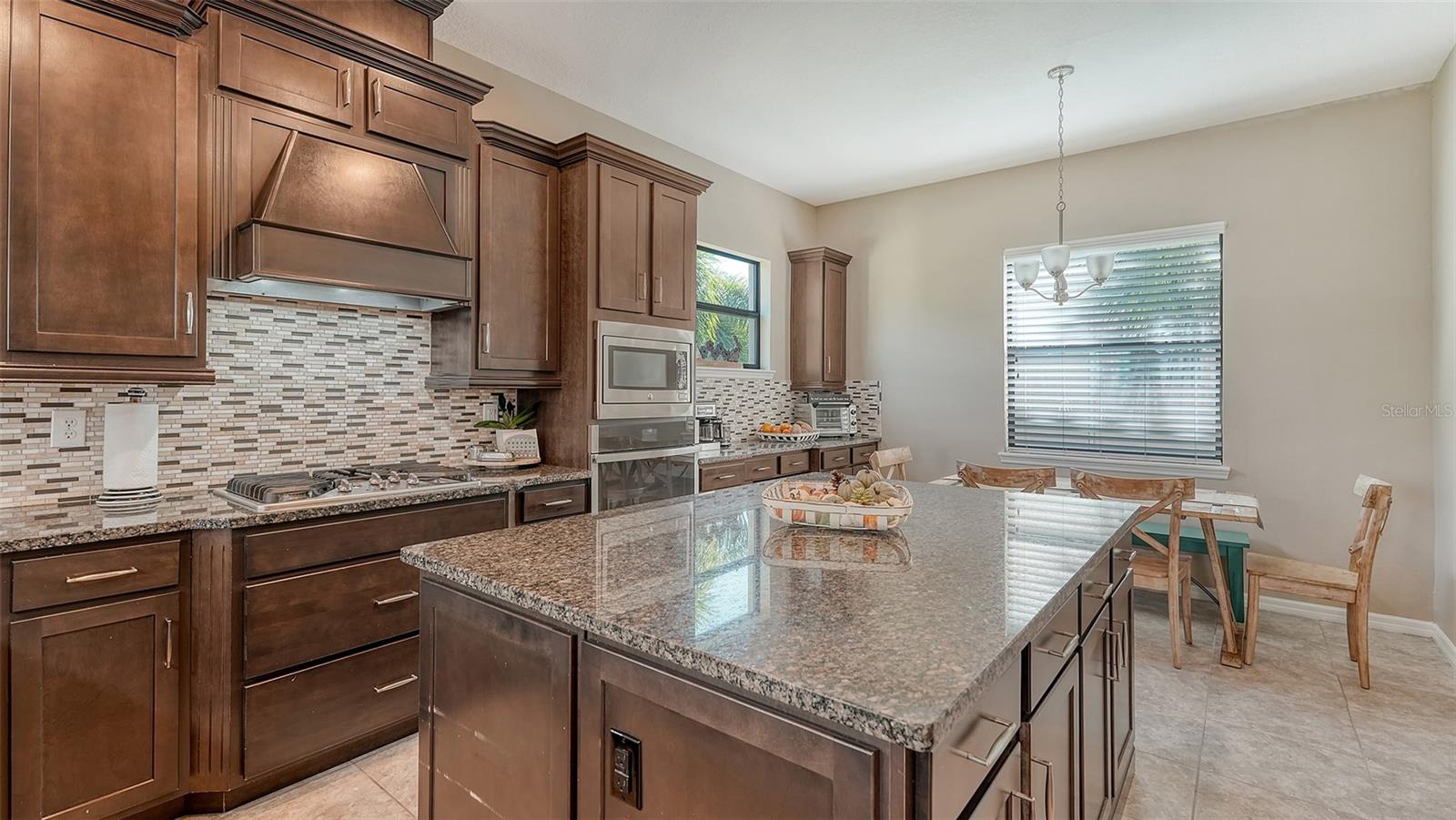 5723 TITLE ROW DR, BRADENTON, FL, 34210