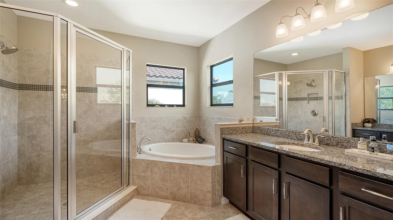 5723 TITLE ROW DR, BRADENTON, FL, 34210