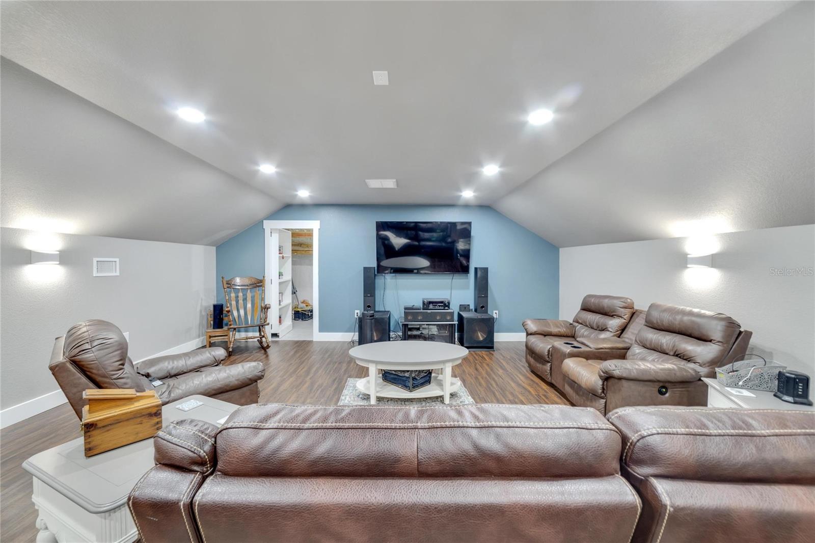 9017 S COUNTY LINE RD, LITHIA, FL, 33547