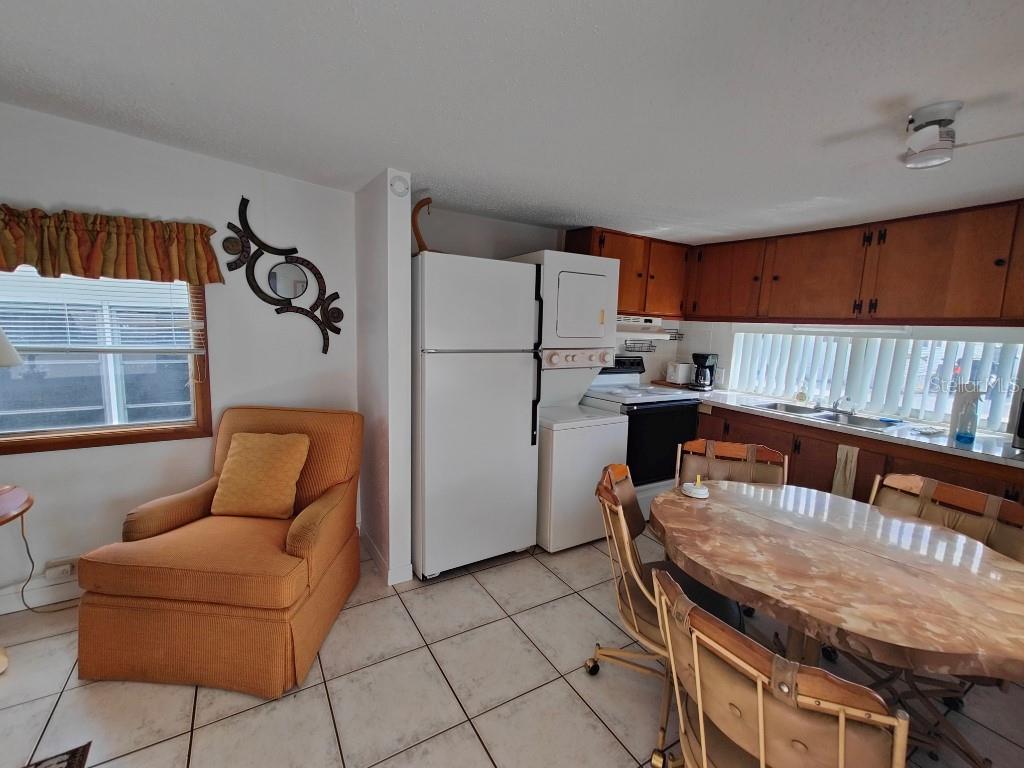 W7873778 Property Photo