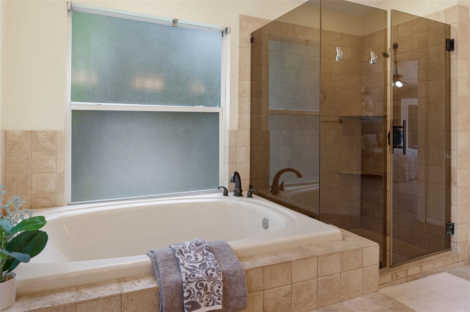 9341 WELLINGTON PARK CIR, TAMPA, FL, 33647
