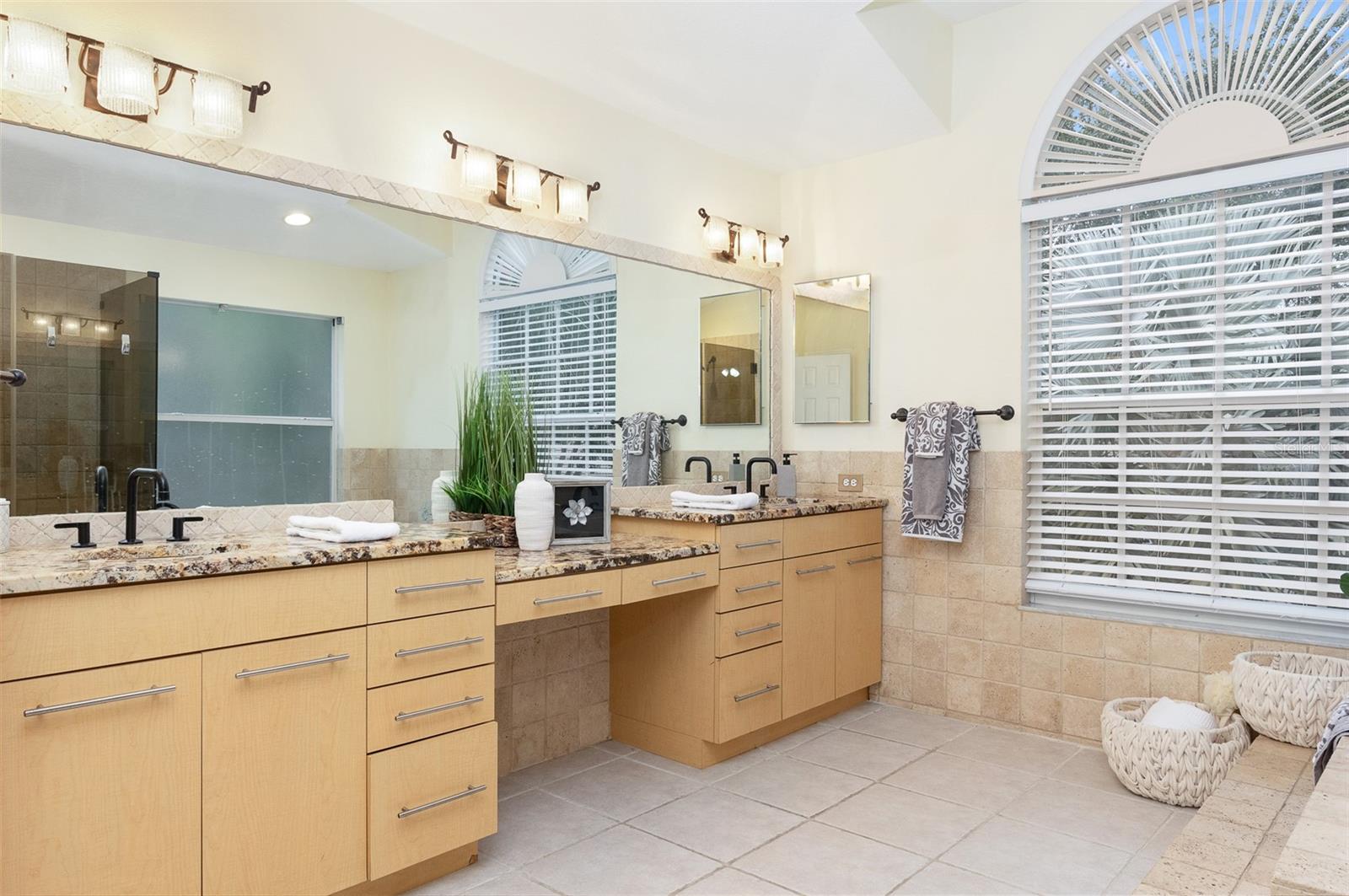 9341 WELLINGTON PARK CIR, TAMPA, FL, 33647
