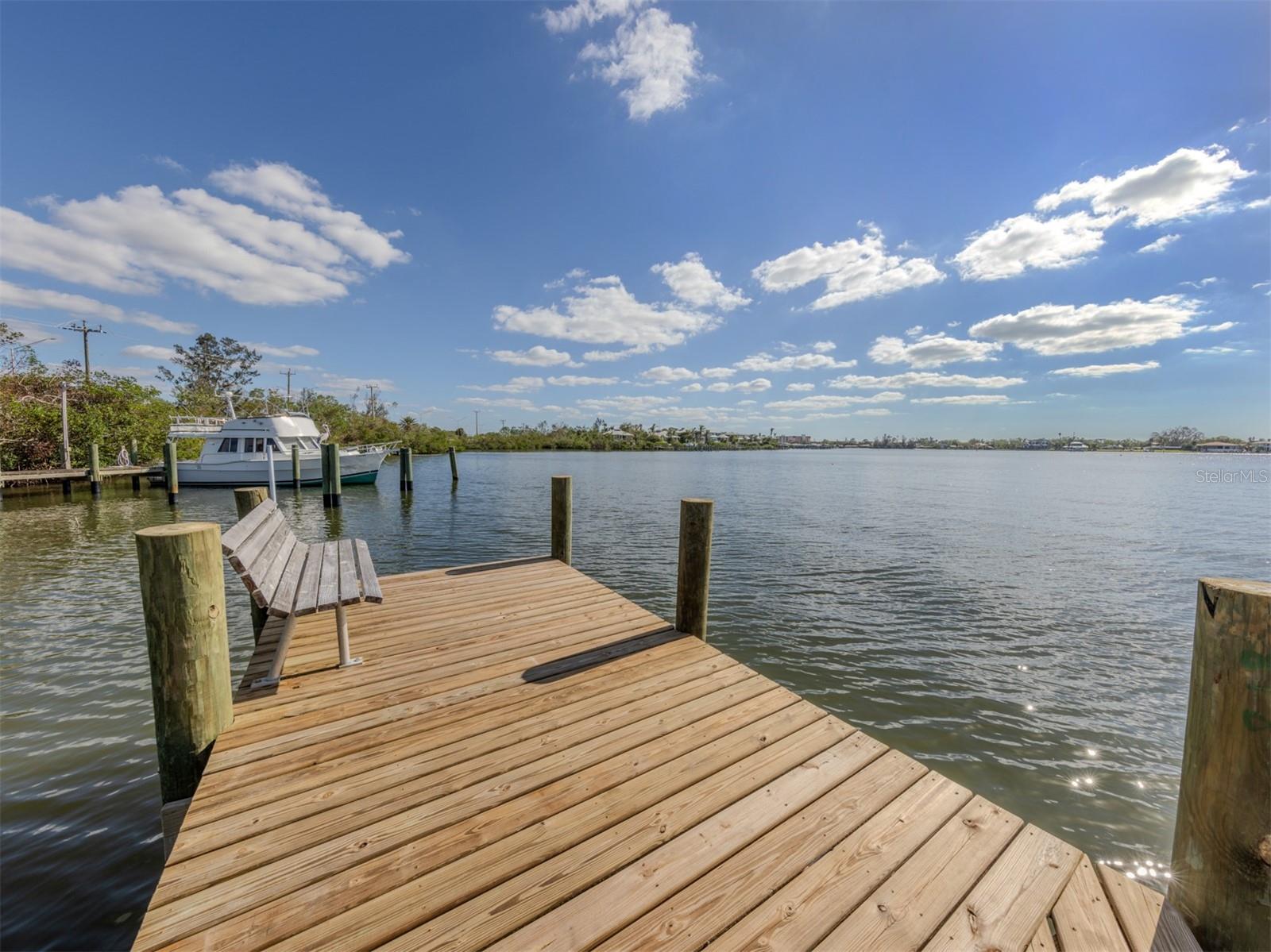 104 SUNRISE DR, NOKOMIS, FL, 34275