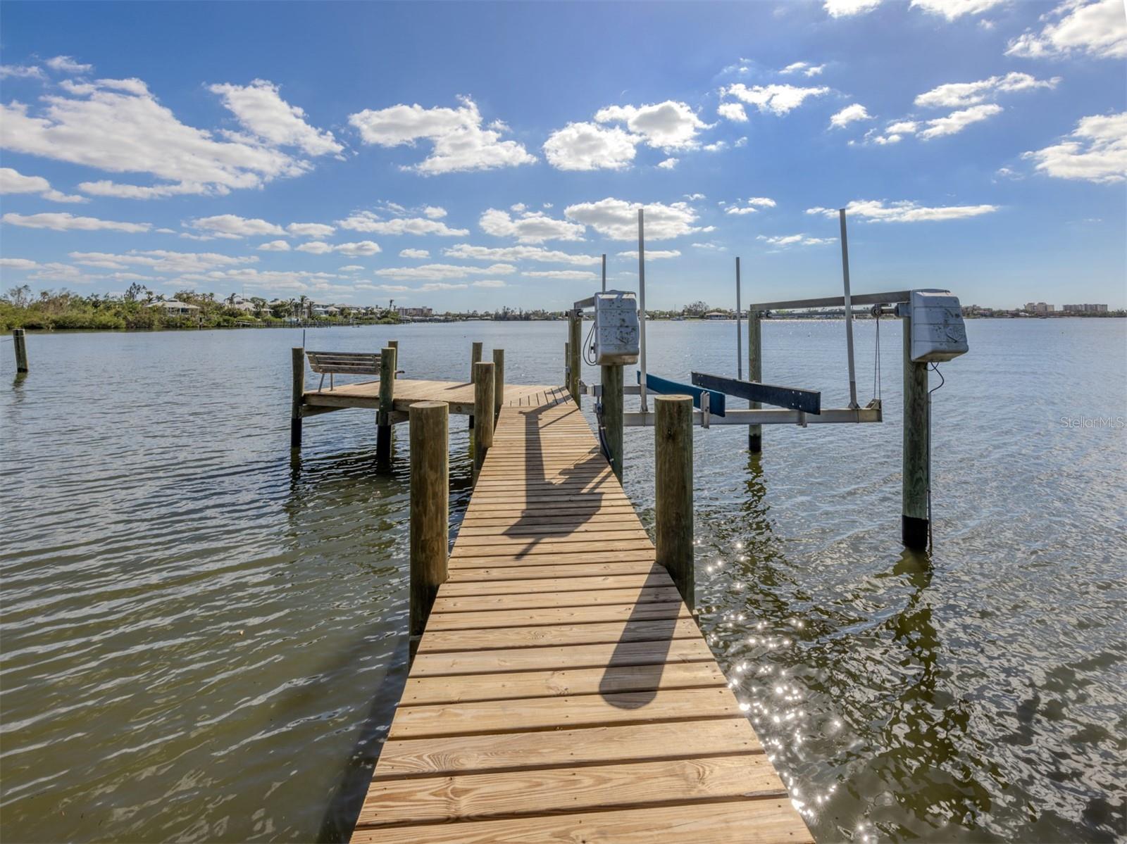 104 SUNRISE DR, NOKOMIS, FL, 34275