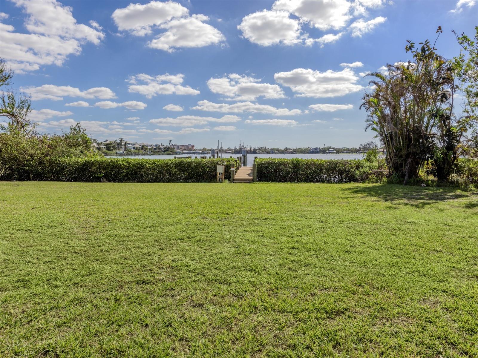 104 SUNRISE DR, NOKOMIS, FL, 34275