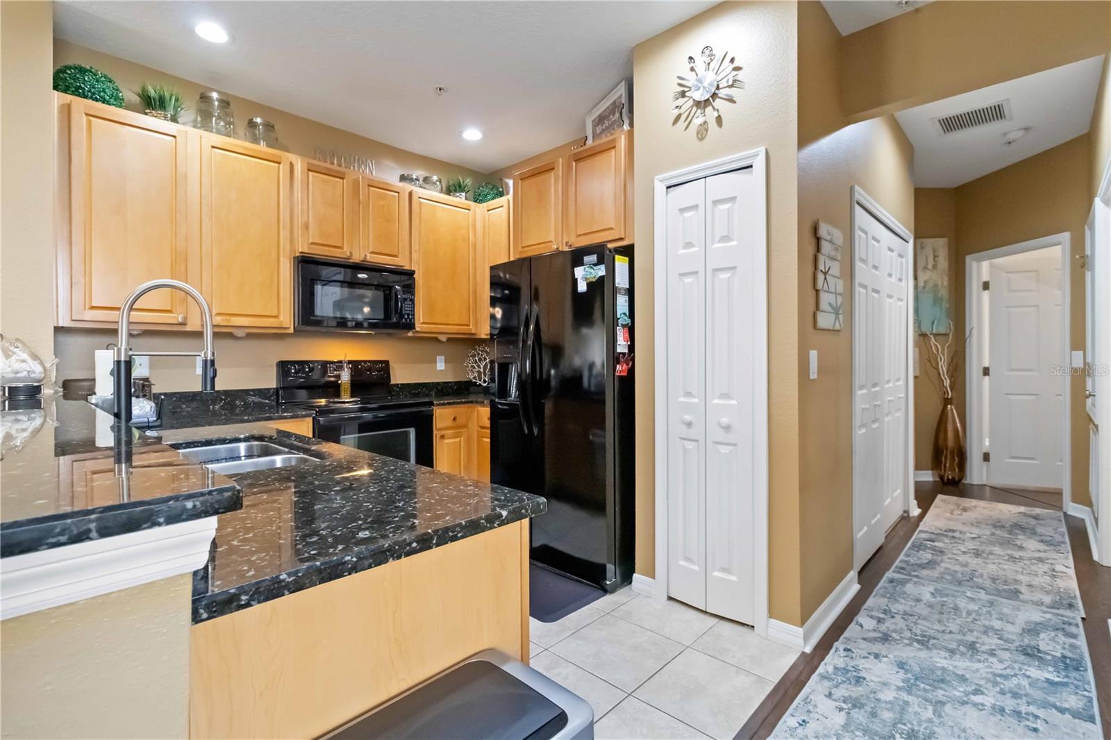 8086 MOONSTONE DR #17-202, SARASOTA, FL, 34233