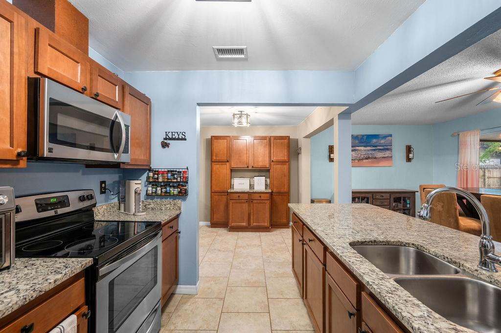 2525 ARAPAHO ST, SARASOTA, FL, 34231