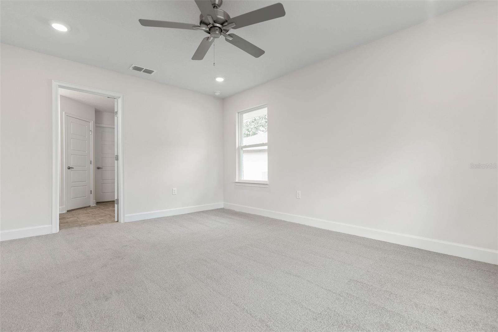 4 UNIVERSAL TRL, PALM COAST, FL, 32164