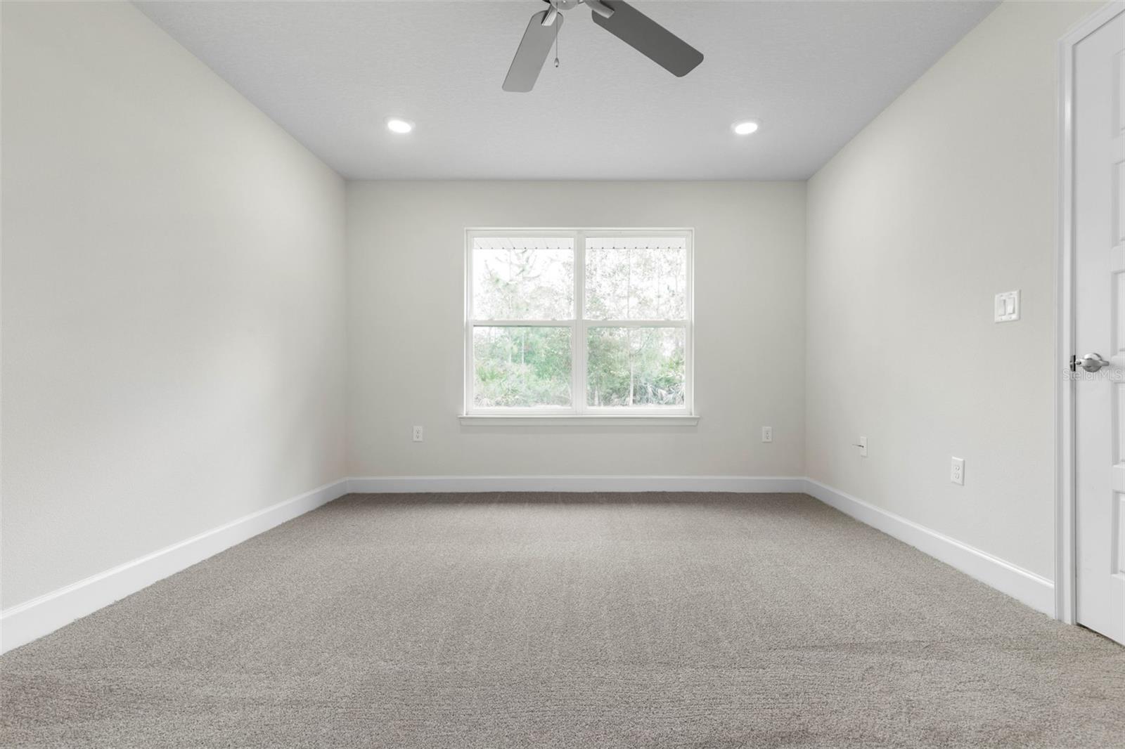 4 UNIVERSAL TRL, PALM COAST, FL, 32164