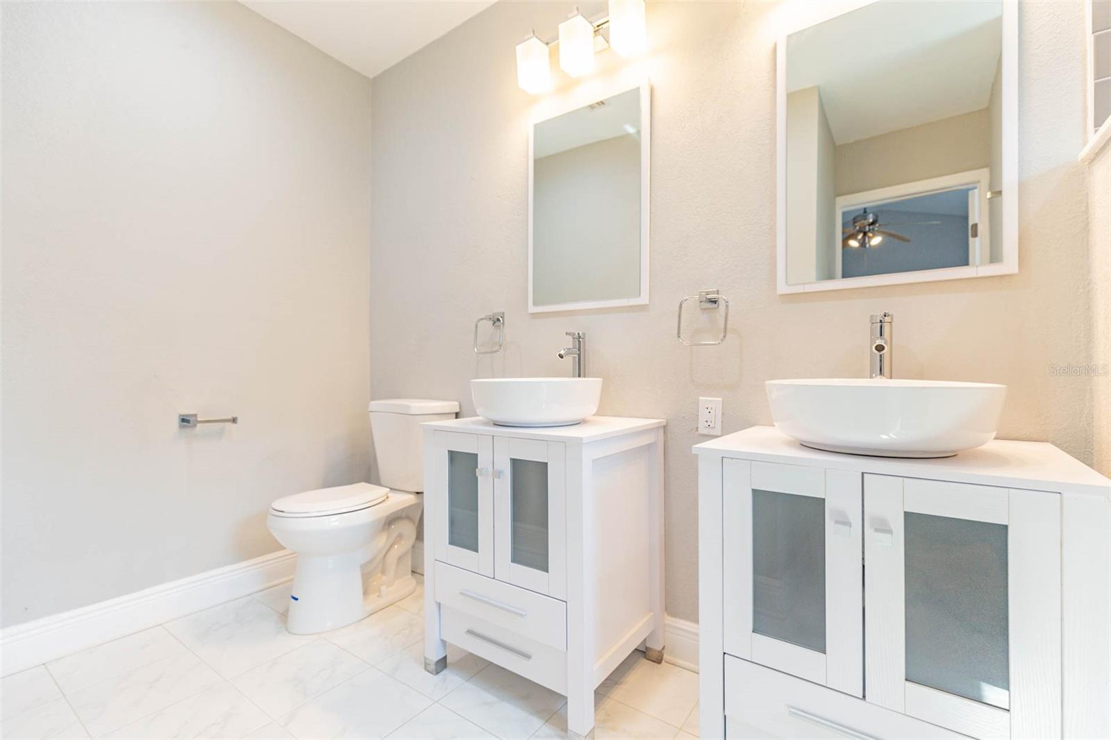 2812 W FOSTER AVE, TAMPA, FL, 33611