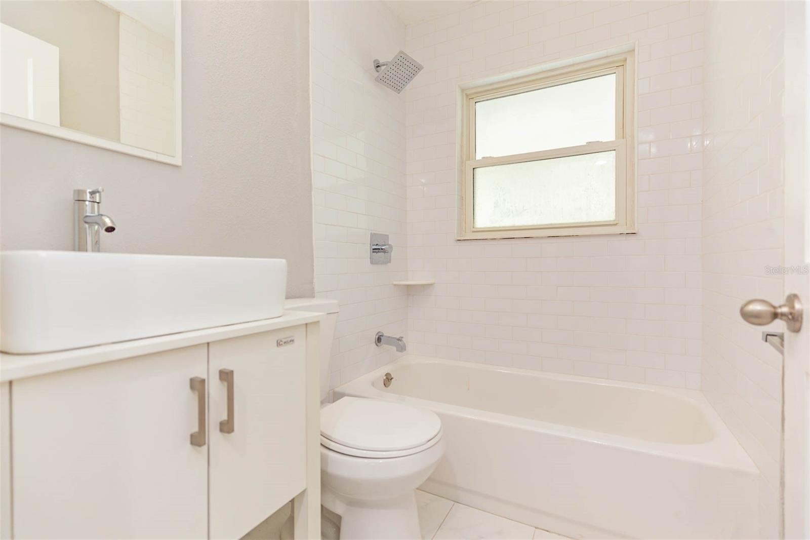 2812 W FOSTER AVE, TAMPA, FL, 33611
