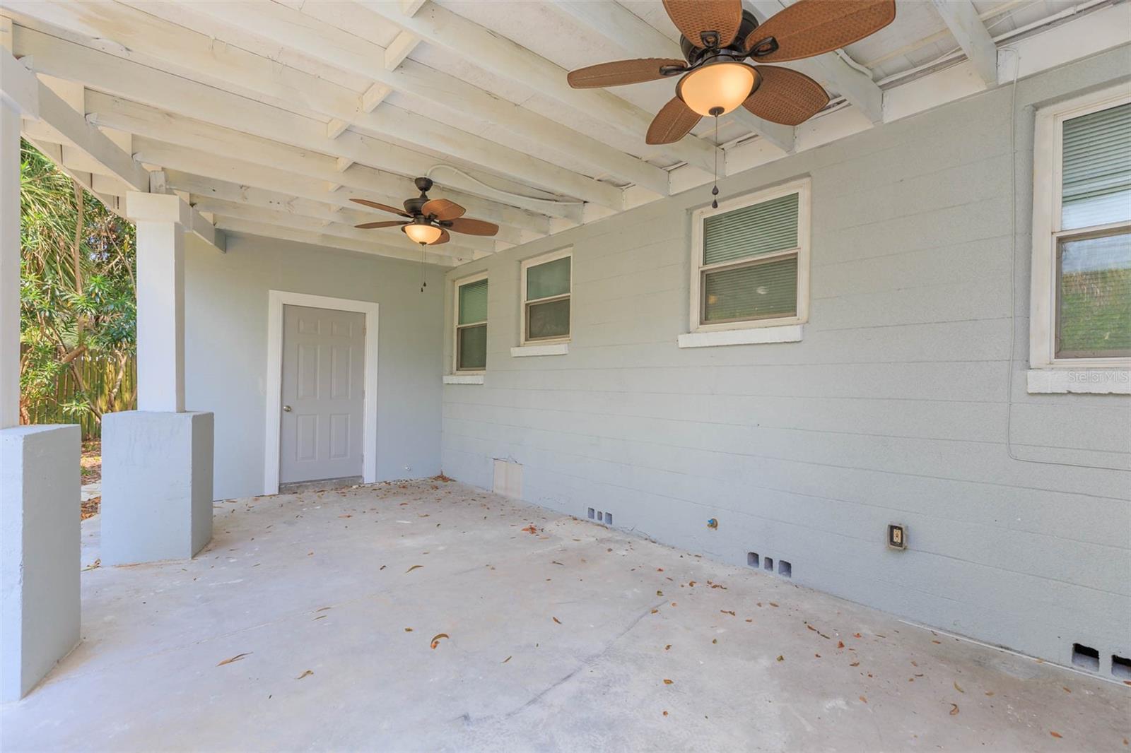 2812 W FOSTER AVE, TAMPA, FL, 33611