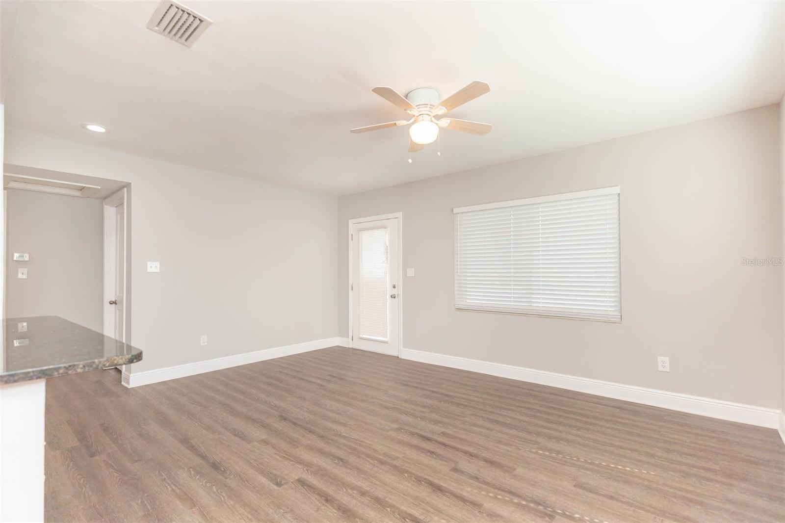 2812 W FOSTER AVE, TAMPA, FL, 33611