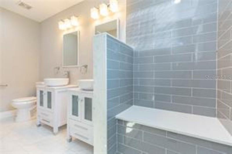 2812 W FOSTER AVE, TAMPA, FL, 33611