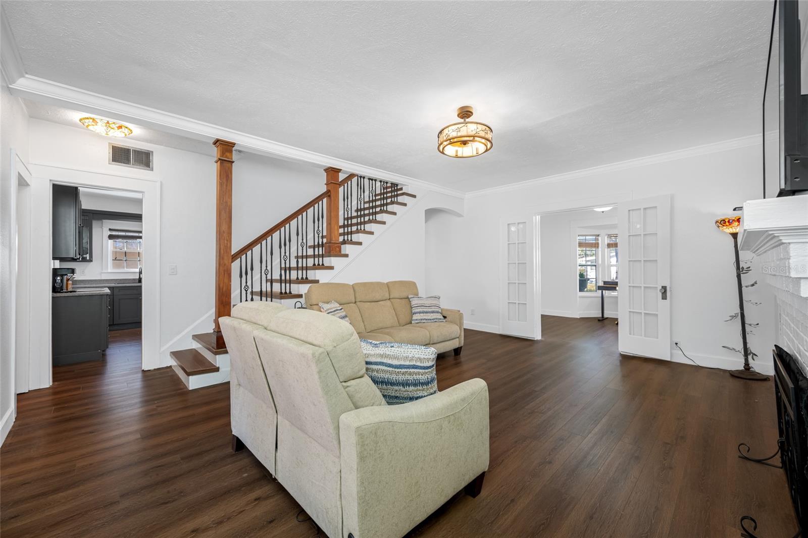8205 OVERLOOK PL NE, ST PETERSBURG, FL, 33702