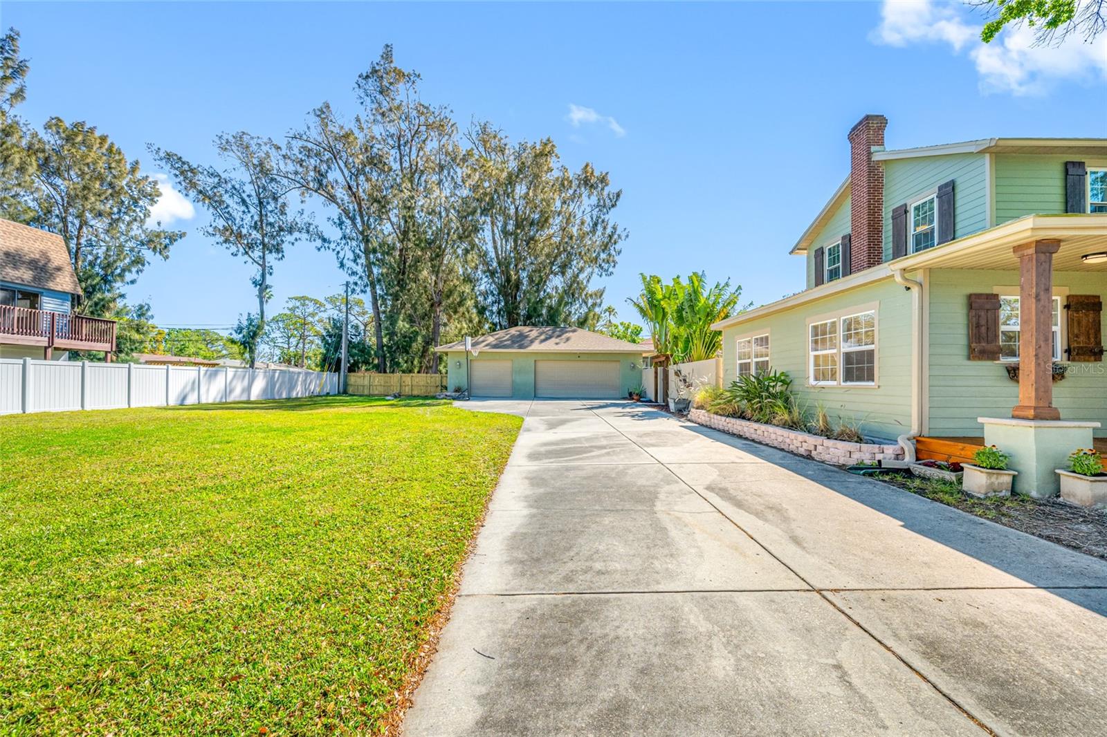 8205 OVERLOOK PL NE, ST PETERSBURG, FL, 33702