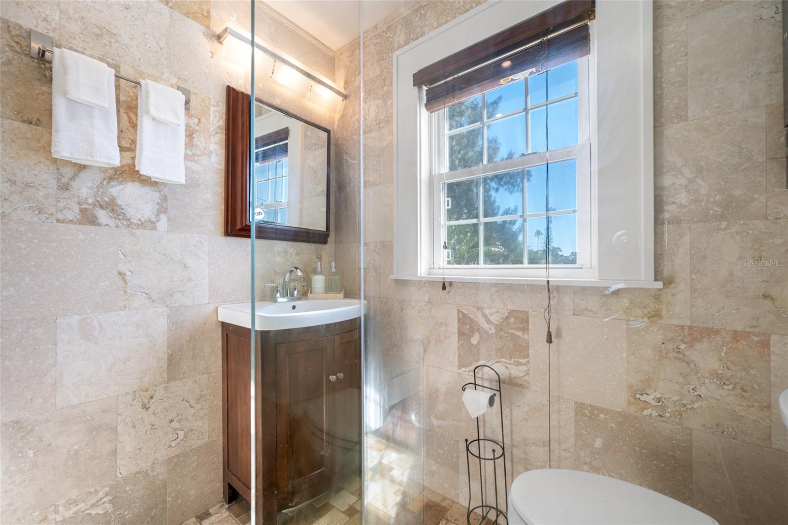 8205 OVERLOOK PL NE, ST PETERSBURG, FL, 33702