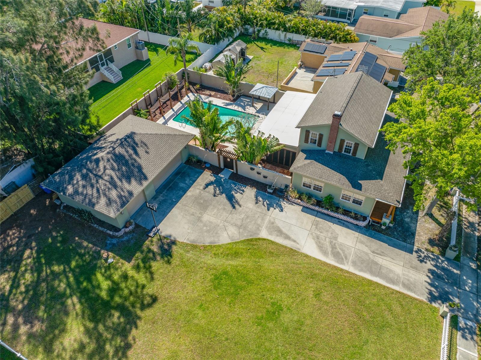8205 OVERLOOK PL NE, ST PETERSBURG, FL, 33702