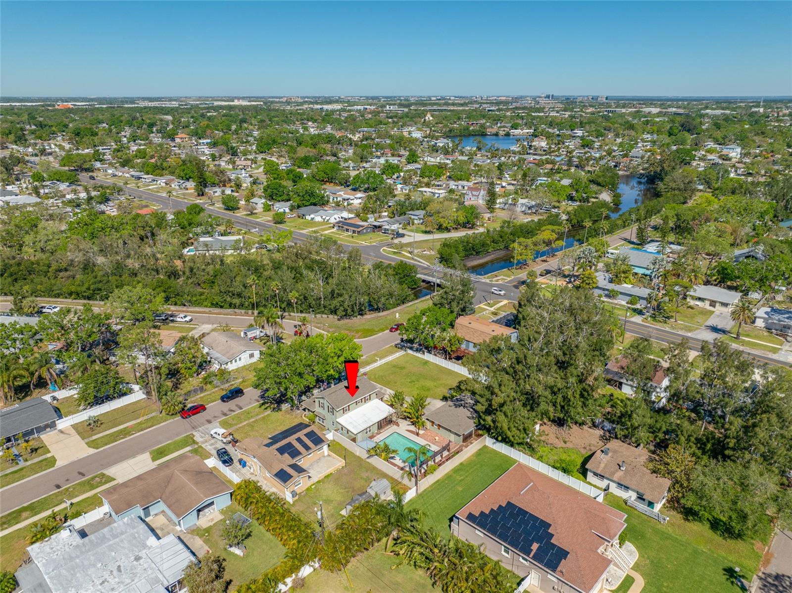 8205 OVERLOOK PL NE, ST PETERSBURG, FL, 33702