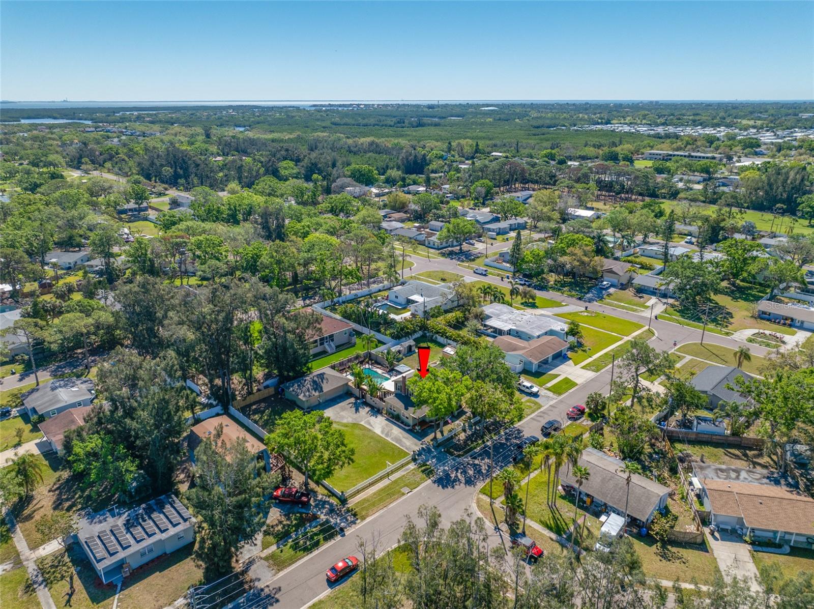 8205 OVERLOOK PL NE, ST PETERSBURG, FL, 33702