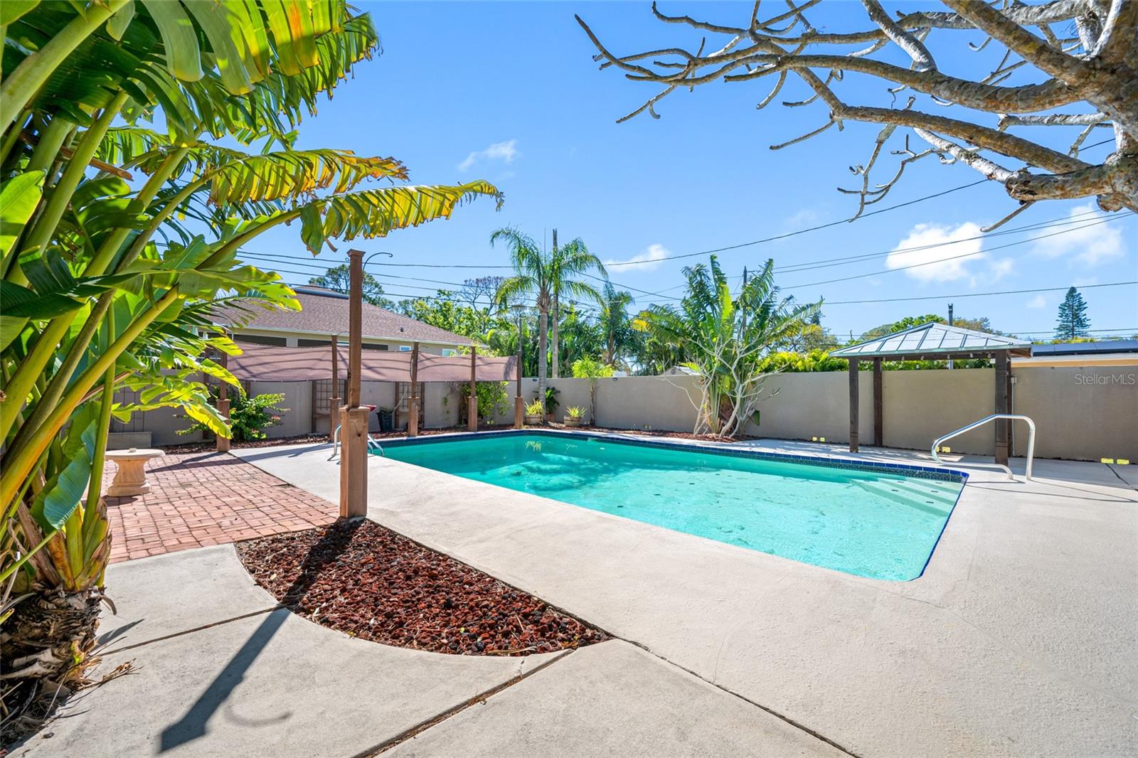 8205 OVERLOOK PL NE, ST PETERSBURG, FL, 33702